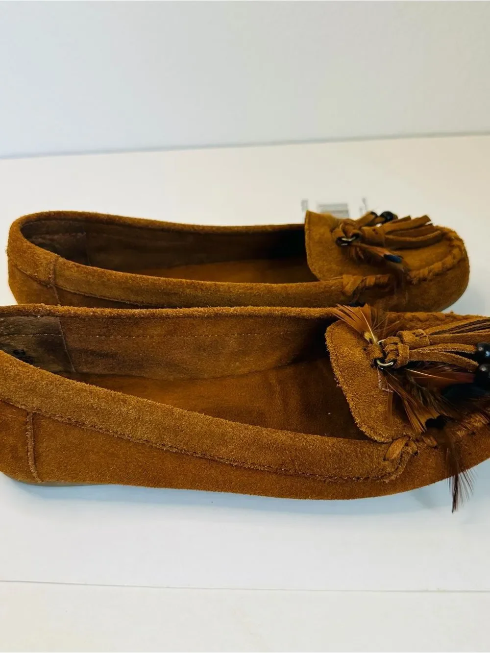 Minnetonka Moccasins Brown Leather Tassel Feather Women's SIZE 6.5